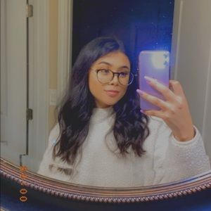 Meet your Posher, Ariana